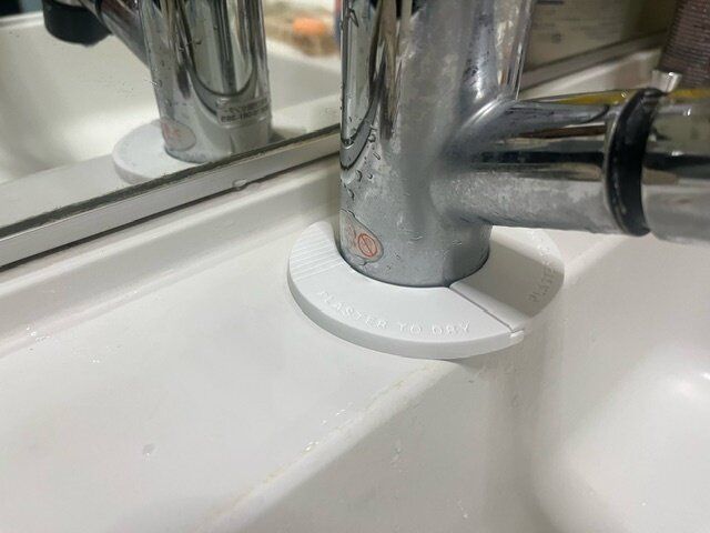 【ワッツ】水漏れ、水アカさようなら！吸水ストーン 蛇口吸水ツールが便利！