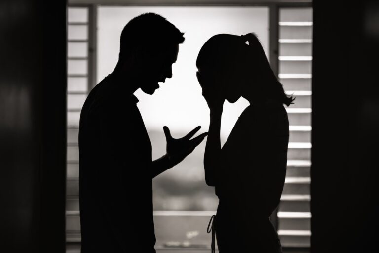 「妻のことが心配なんです、もっと人として成長してほしい…」モラハラ夫が妻に向ける「歪んだ本音」