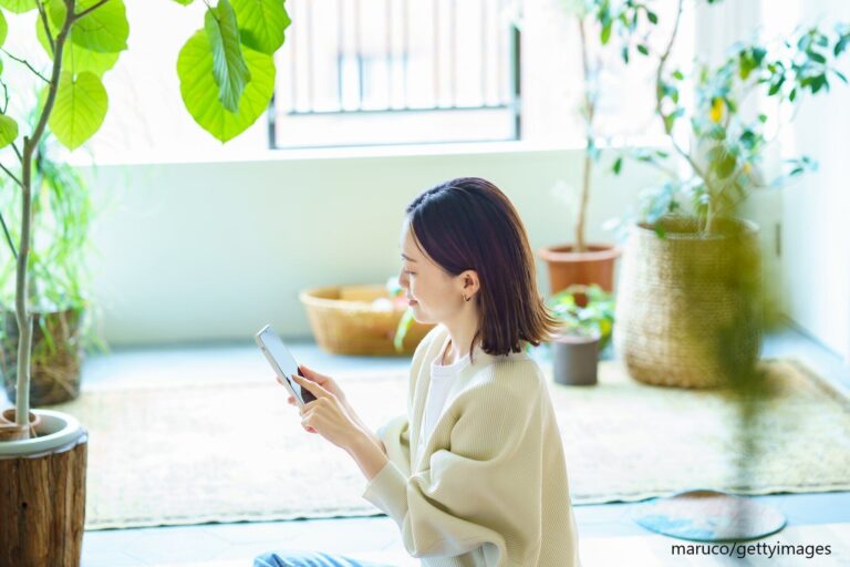 「頭の中を整理したい」「考え事が多くて疲れる」ときにやってみて！ジャーナリングのやり方、初心者にオススメなテーマ例もご紹介
