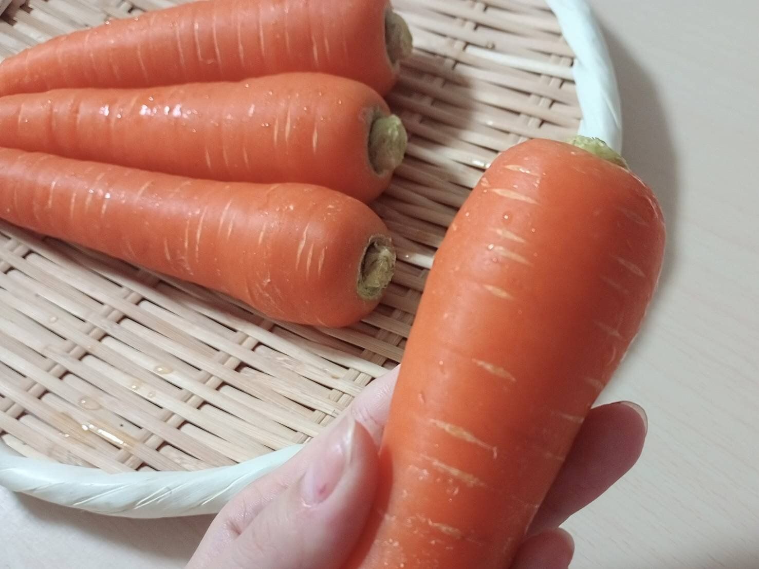 野菜のプロが解説！にんじんをスーパーで買うときにおいしいものを見分けるコツとは？