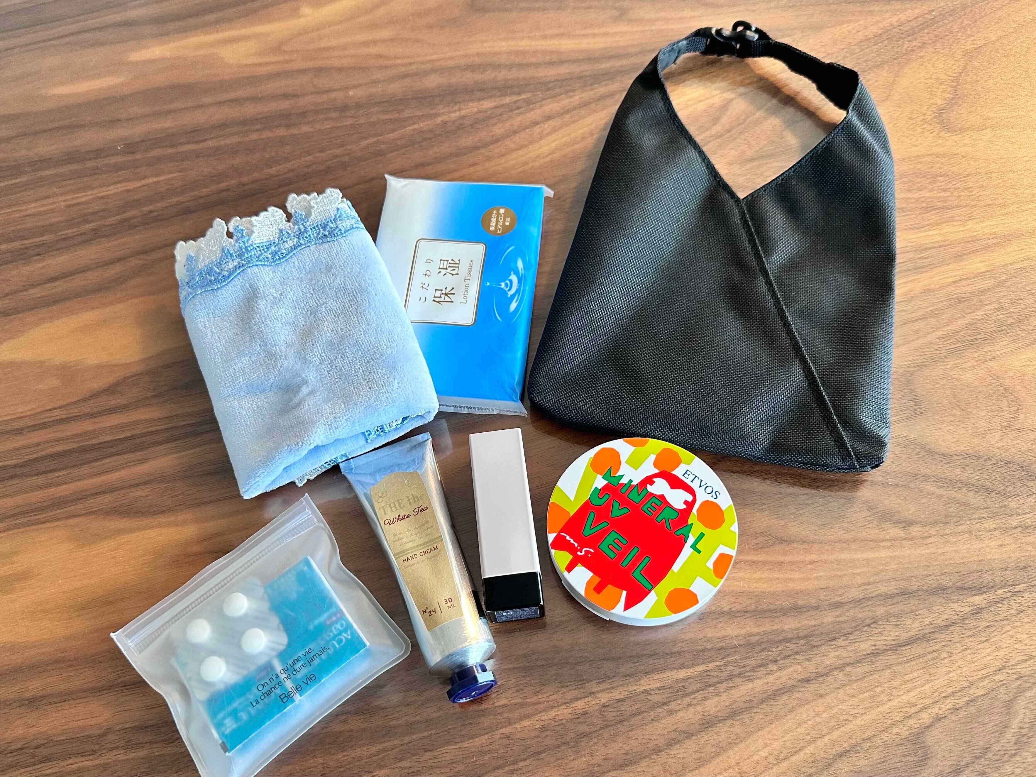 【無印良品】ポケットの役目にもなってくれる！ミニ撥水ワンショルダーバッグ