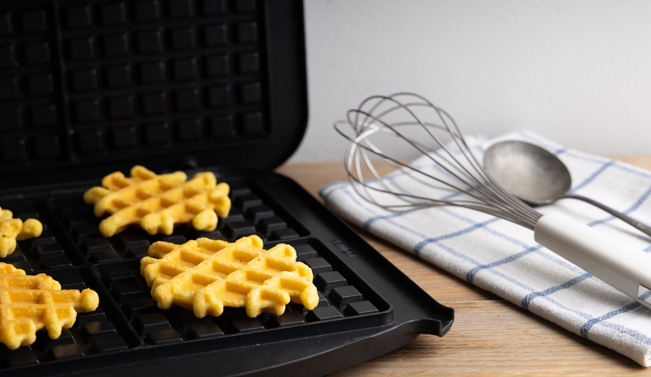 おすすめのワッフルメーカー22選！選び方や使い方おすすめレシピを解説