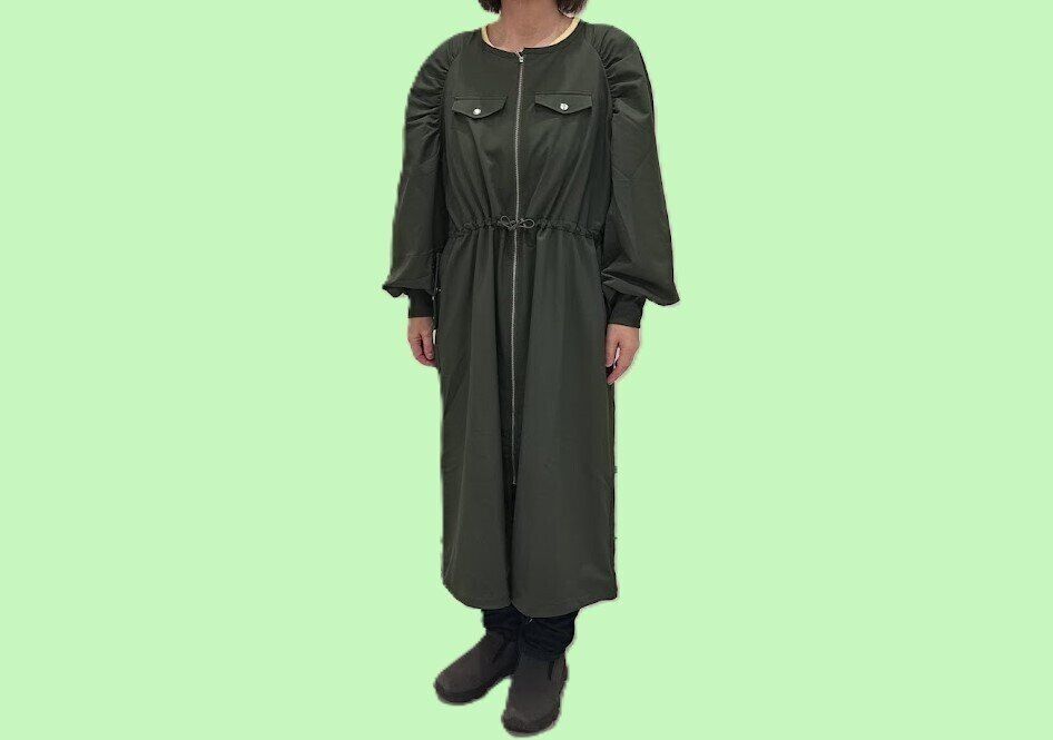 売り切れ必至【ワークマン】雨の日対応もOK！きれいめなワンピースコート