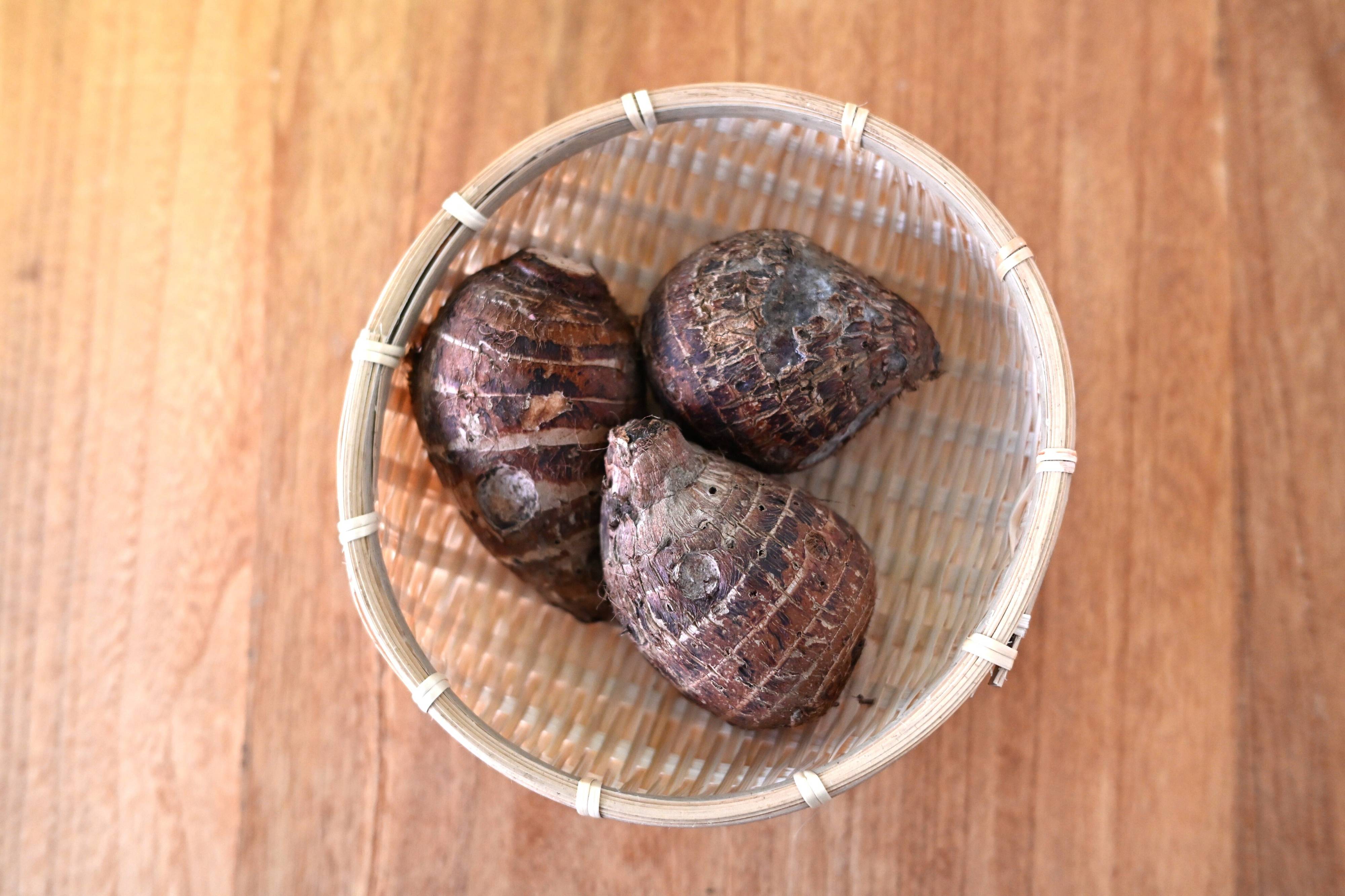 もっと早く知りたかった…！里芋が一瞬でスルッとむける方法