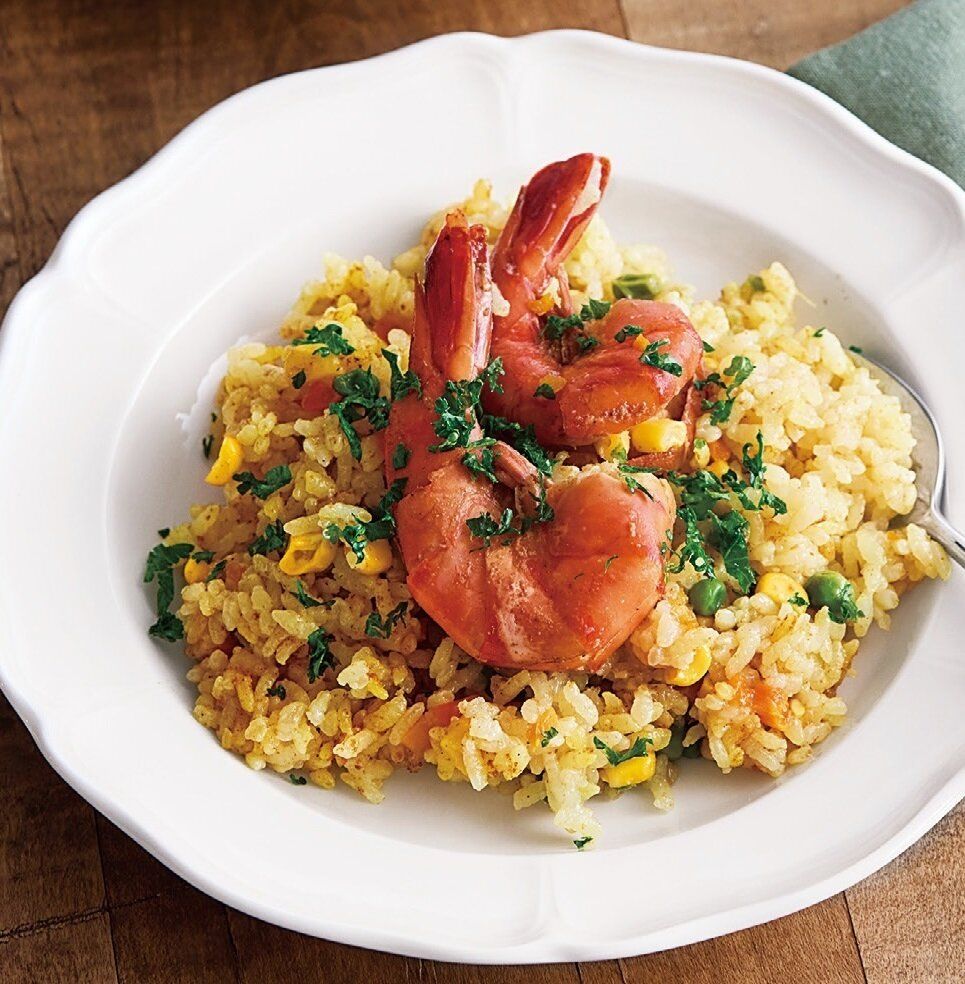 ちょっと豪華なランチに！トマトとチーズのパスタ＆えびカレーピラフレシピ