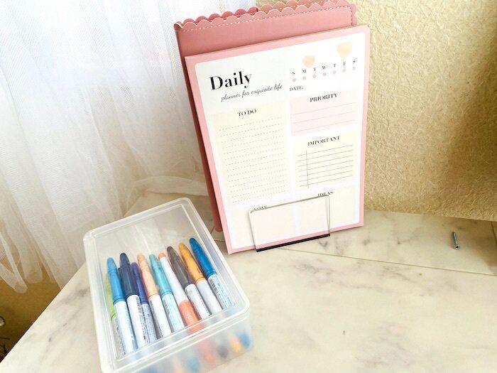 忙しい年末に備えて！一気に片づくリビングの時短収納テク