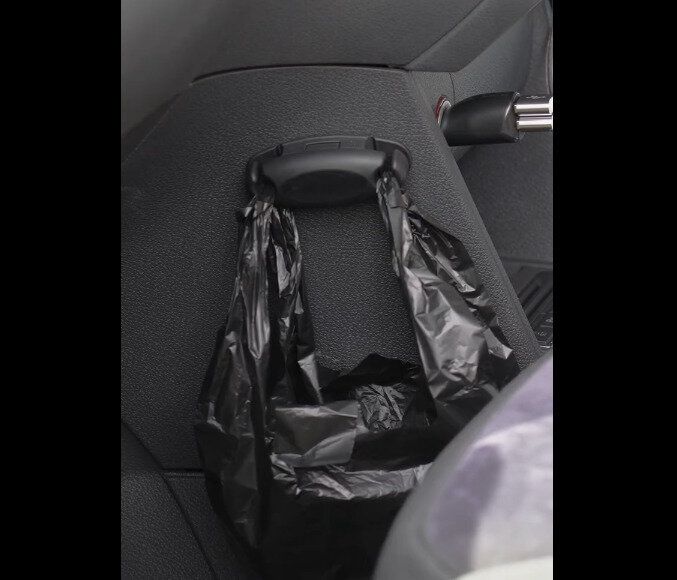 みんな買ってた！【ダイソー＆セリア】「存在感なし」「一発解決！」カー用品5選