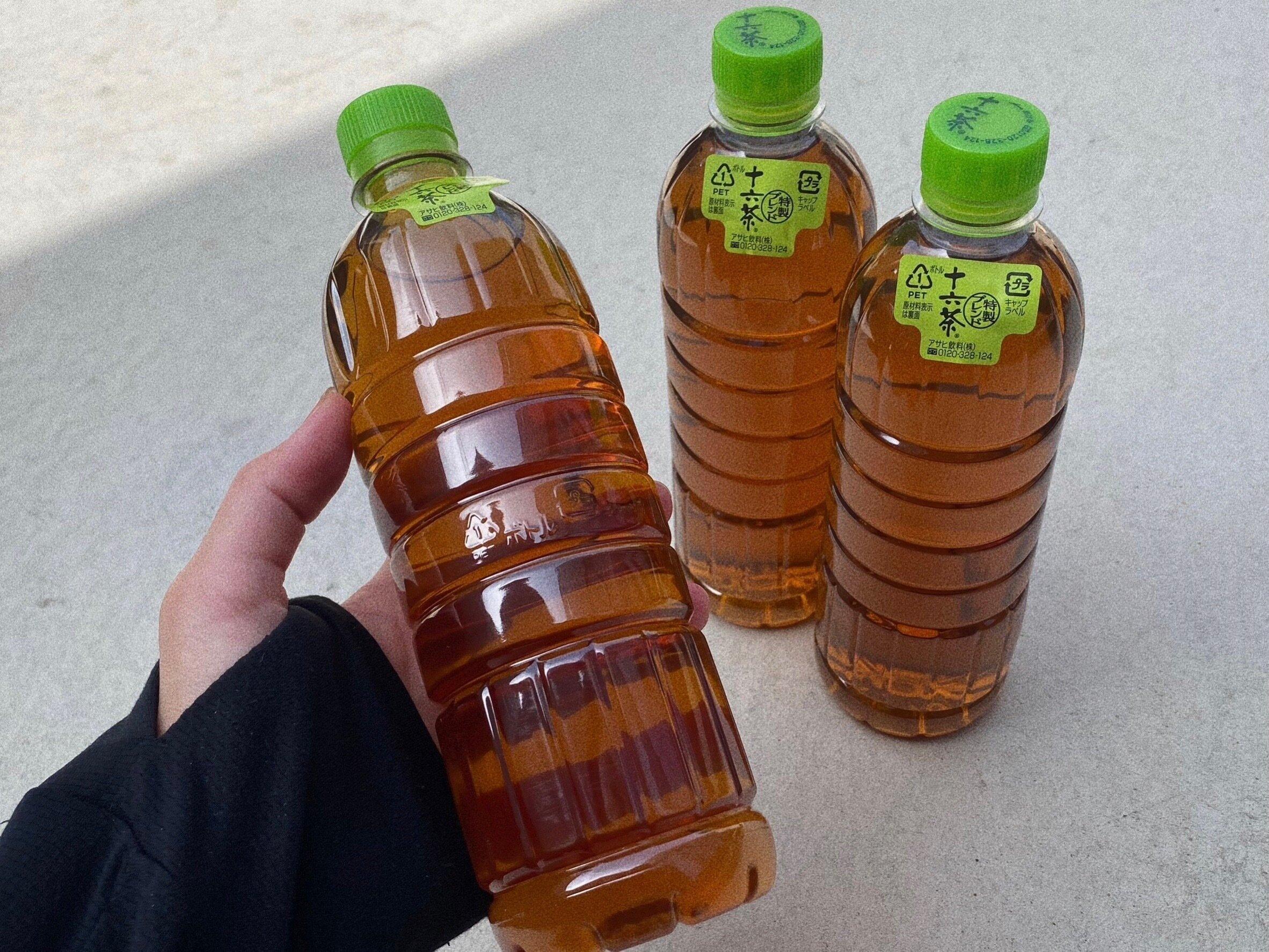 ラベルレスペットボトルを通販で買って、安くエコで楽な生活を