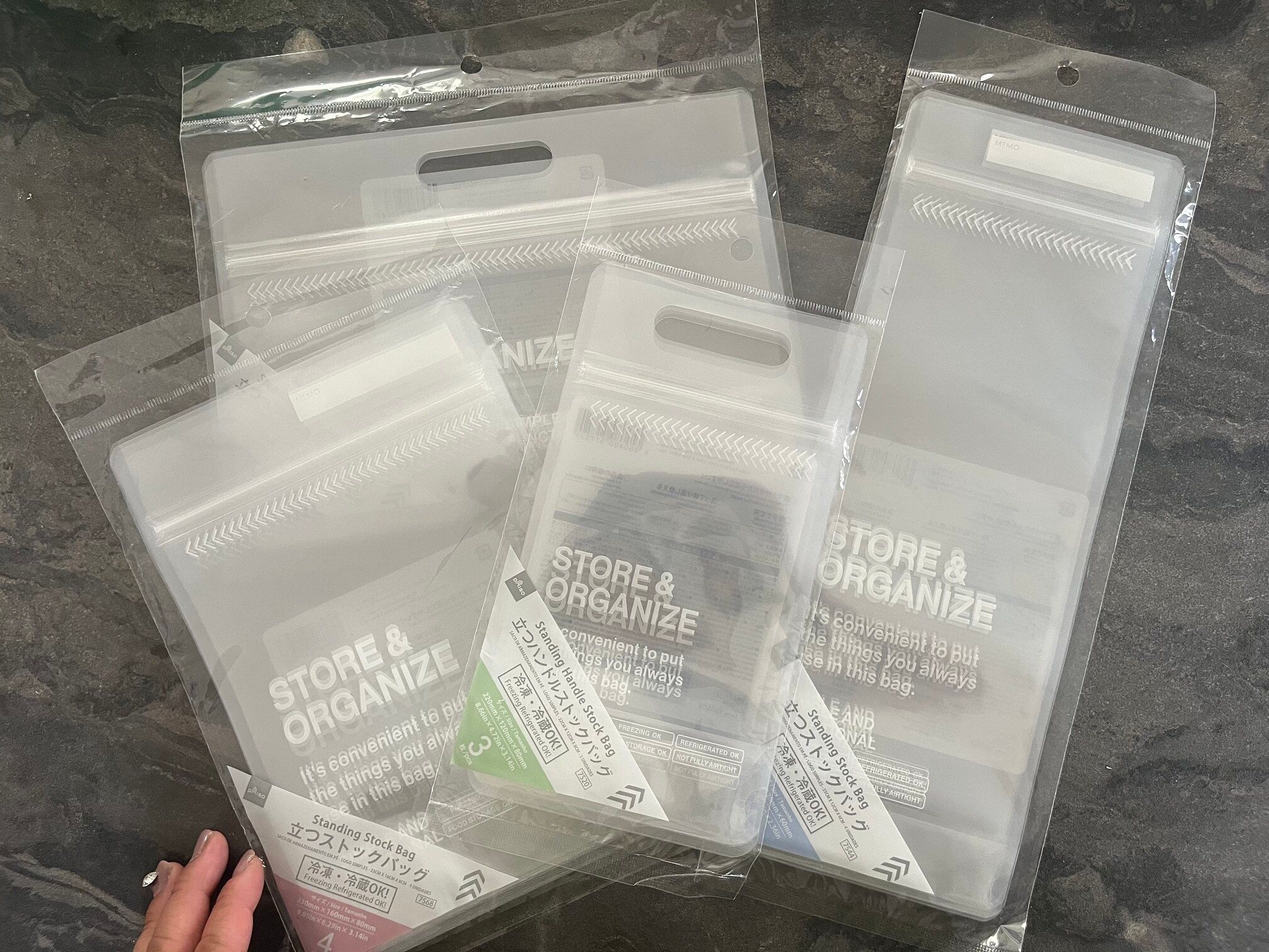 【ダイソー】「立つ」ストックバッグが便利！賢い使い方を整理収納のプロが解説