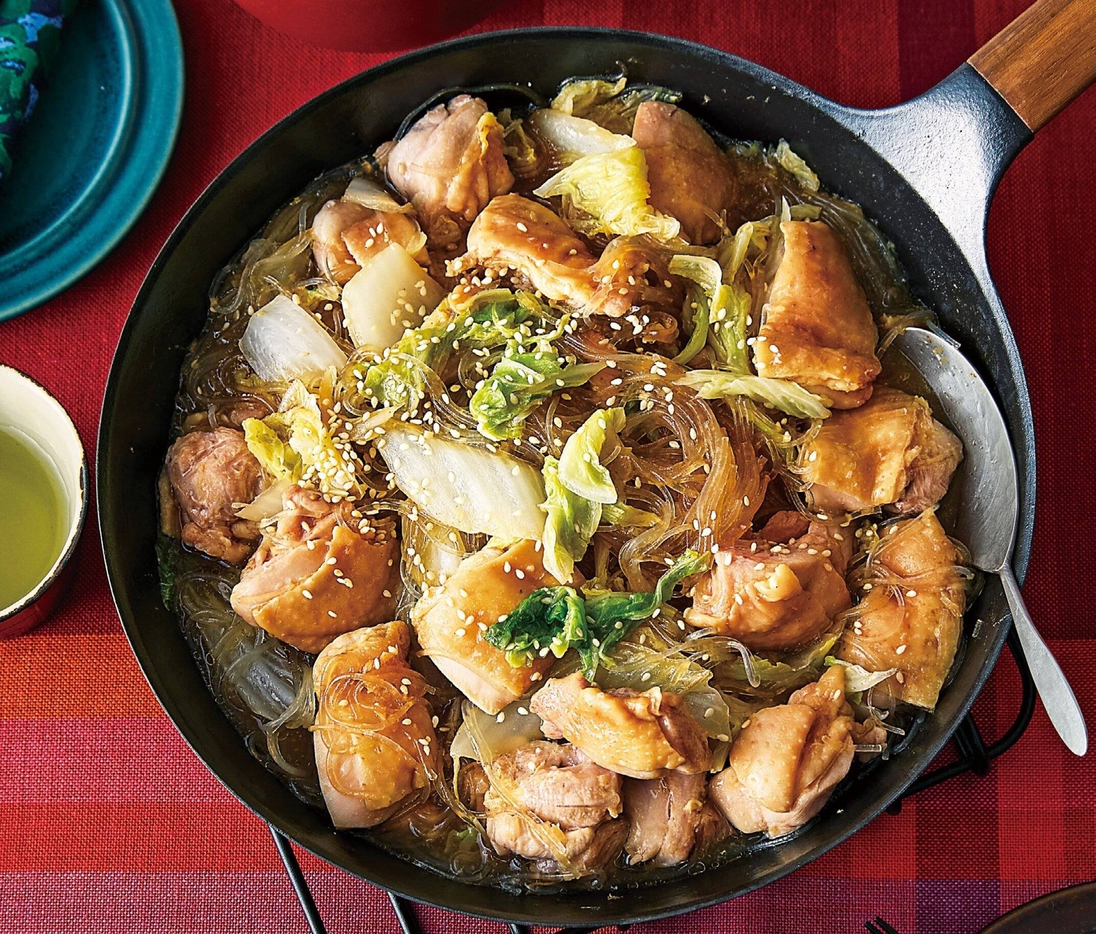 ほったらかしでできる！鶏肉と白菜と春雨の重ね蒸し＆切り干し大根のみそ汁レシピ