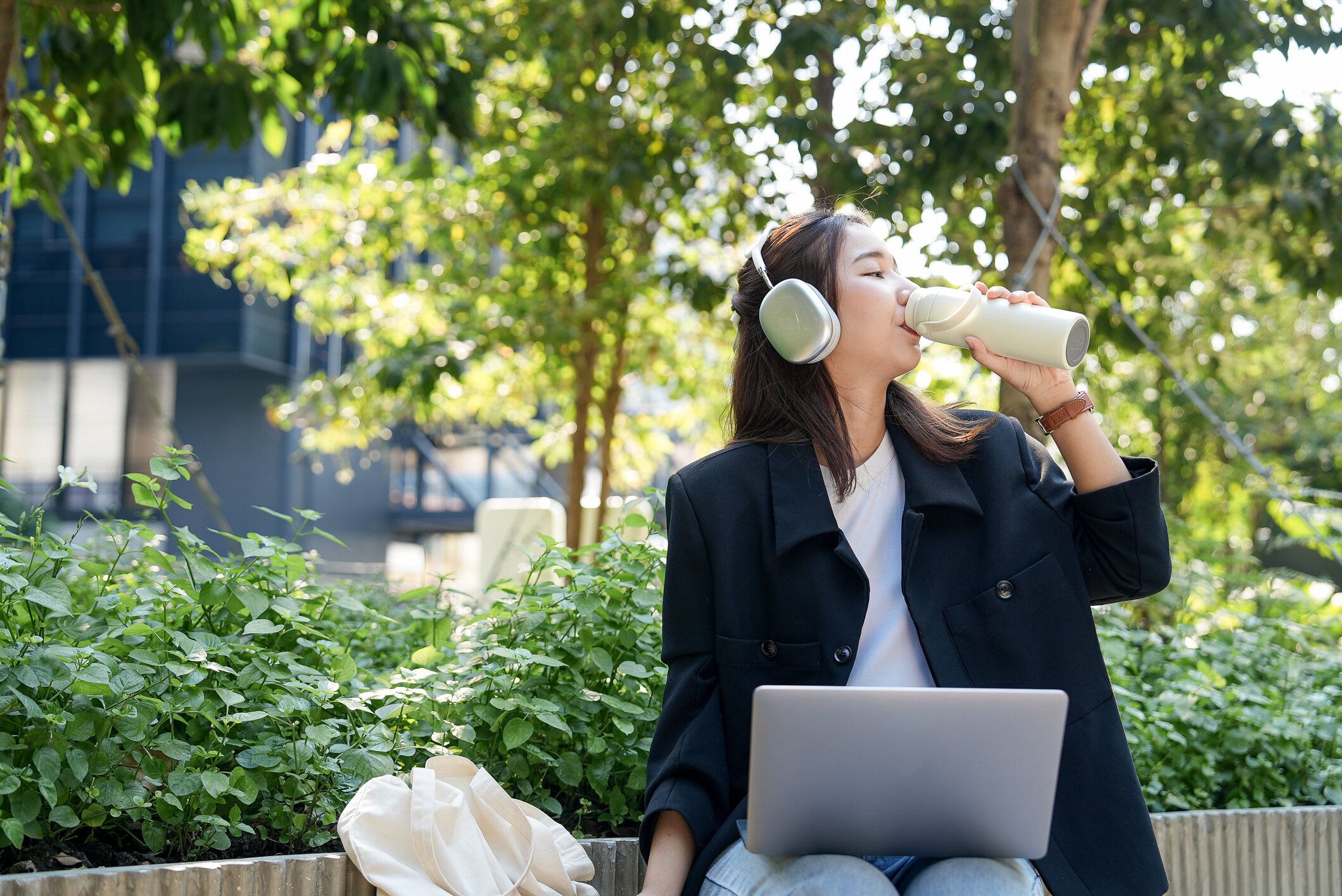 水筒1リットルのおしゃれ人気12選！洗いやすい軽量タイプから保冷保湿付きまで