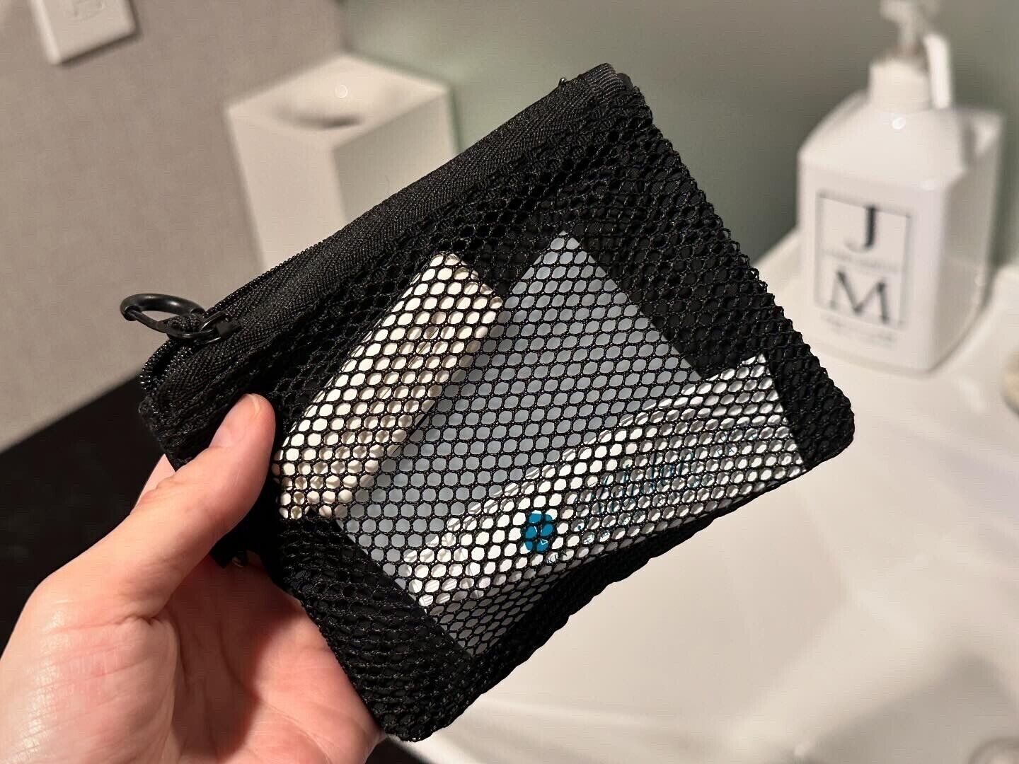 歯ブラシセットを持ち歩く方必見！小さめバッグでも余裕で入るコンパクトな歯ブラシとコップ