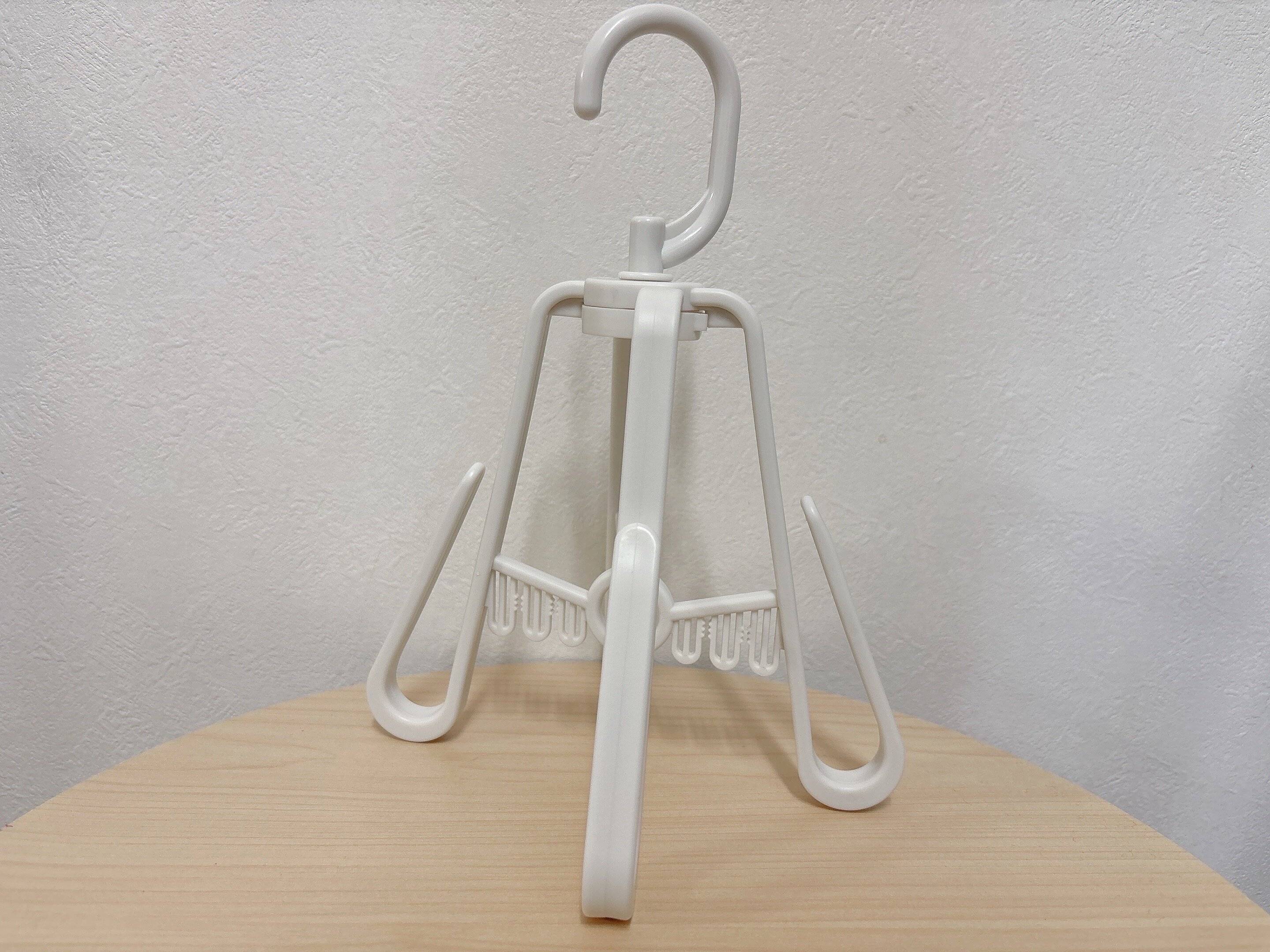 「超便利！」「買って損なし！」3COINSのアイデア多機能ハンガーが便利すぎて手放せない