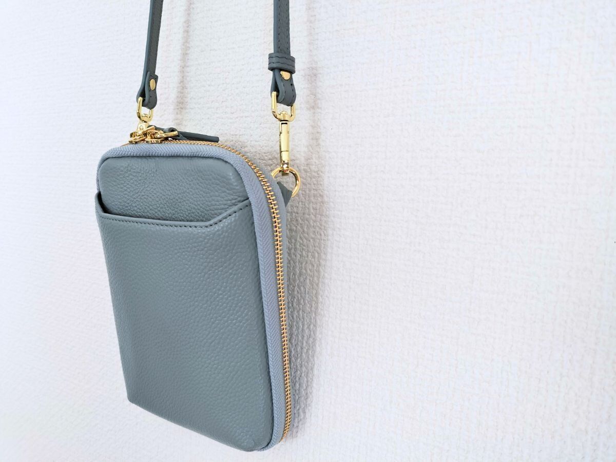 鍵や小銭、リップも入るスマホショルダー以上ショルダーバッグ未満の超優秀スマホポーチ！車移動のママ必見！