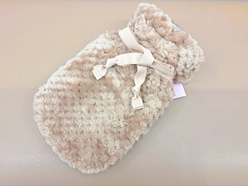 モコモコがかわいい【ワークマン】ちっちゃい最適サイズの湯たんぽ