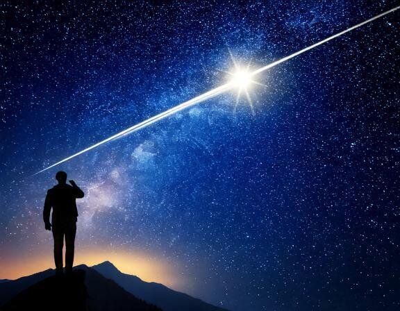 【夢占い】流れ星の夢の意味とは？状況、特徴などシチュエーション別に解説！