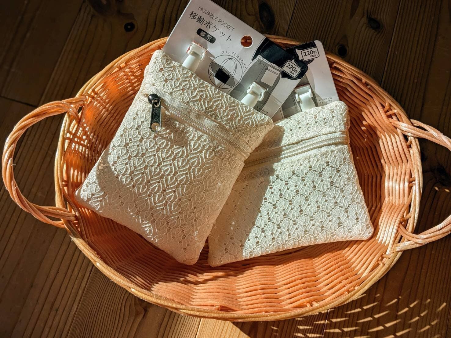 【ダイソー】イマドキ小学生の必需品！“大人っぽデザイン“破格の「移動ポケット」