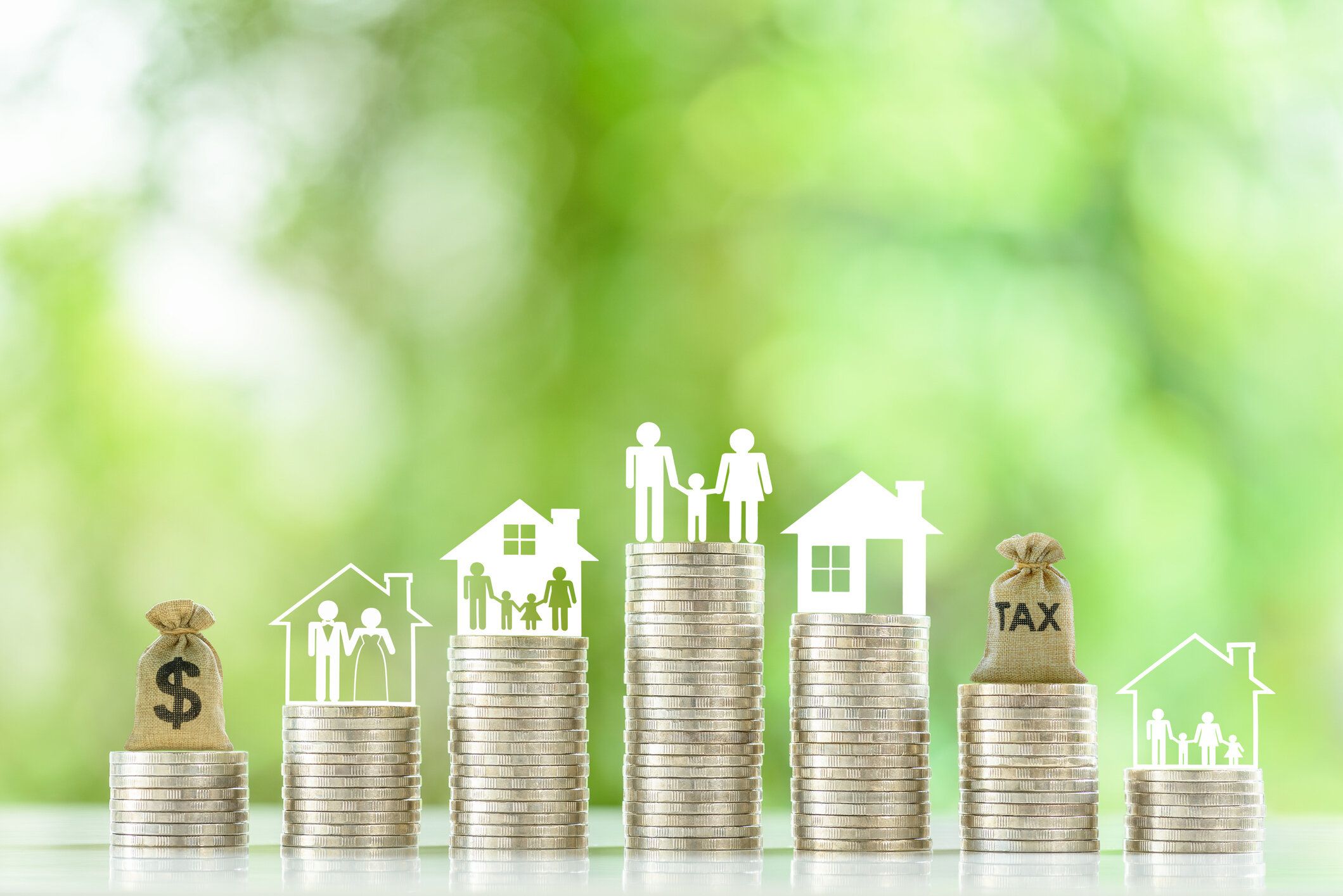 【税理士が解説】親からもらったお祝い金や教育費に「贈与税」はかかる？