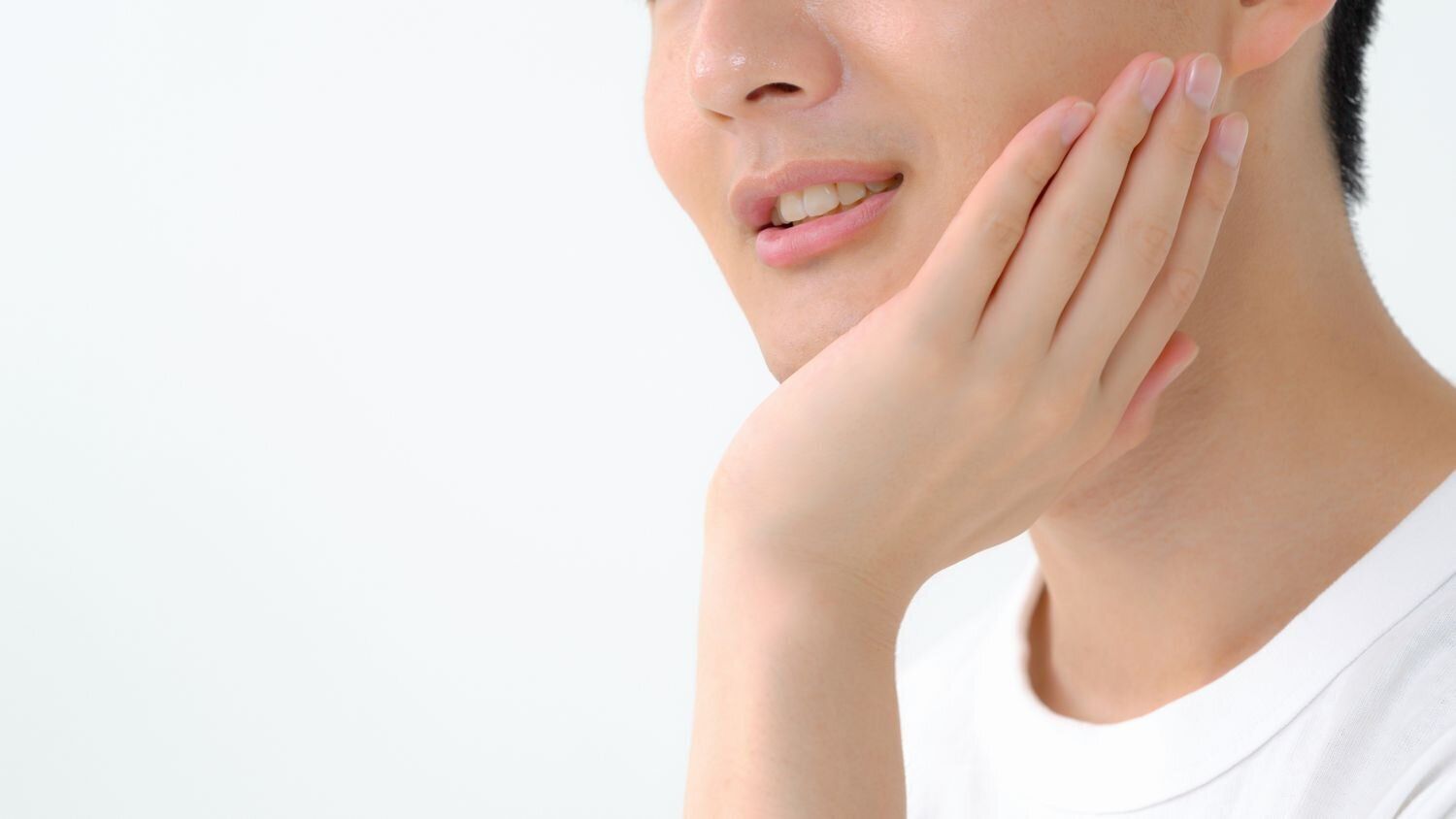 メンズファンデーションのおすすめ19選！選び方や塗り方も解説