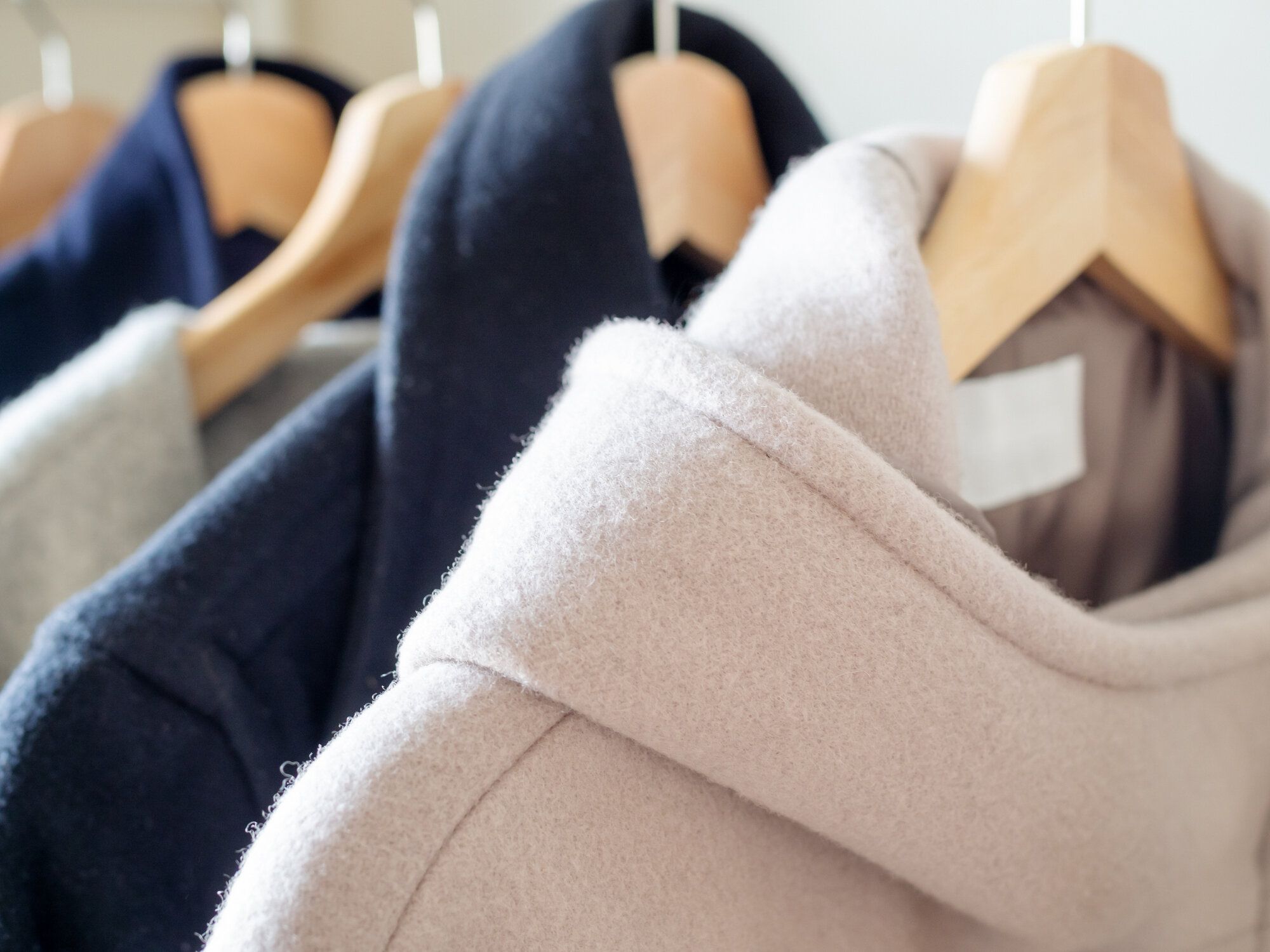 羽織るだけでガラッと変わる！40代が5歳若返って見えるアイテム