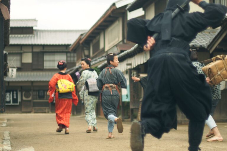 1,000万円以上を貯めた人がやっていること「お金をかけないスゴイ趣味」「自己投資」「シンプル生活」