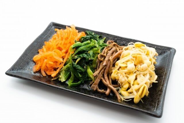 一度食べたらふつうのナムルに戻れなくなるかも!?入れるとやみつきになる食材とは？