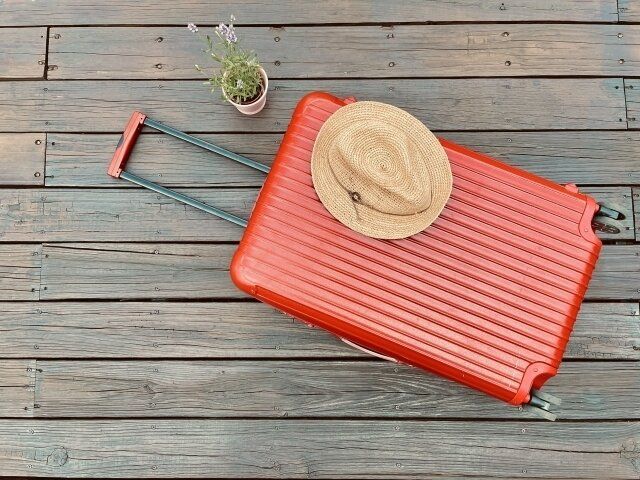 ヘアスタイルを簡単キープ！スティックタイプのヘア用品を比較レビュー