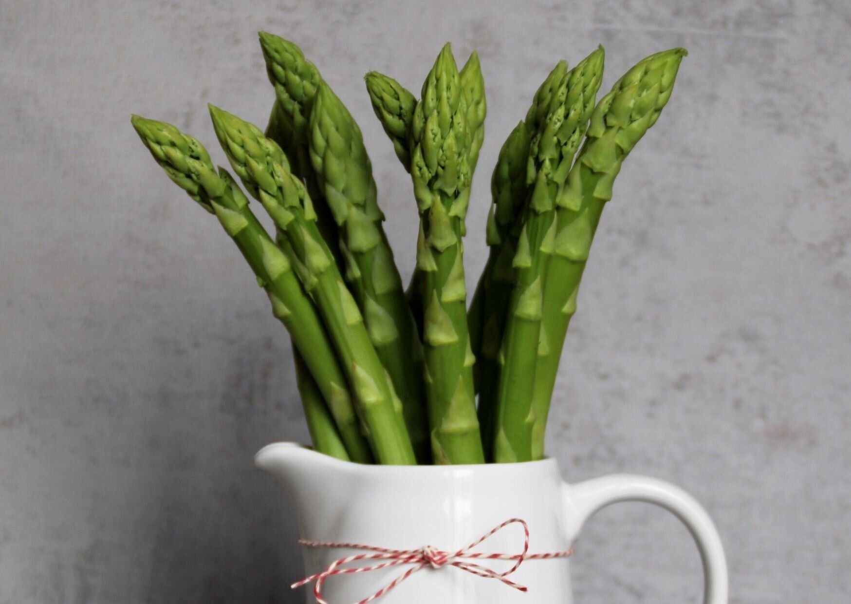 じつは避けたほうがいいかも!?野菜のプロが教えるアスパラガスの「もったいない」食べかた