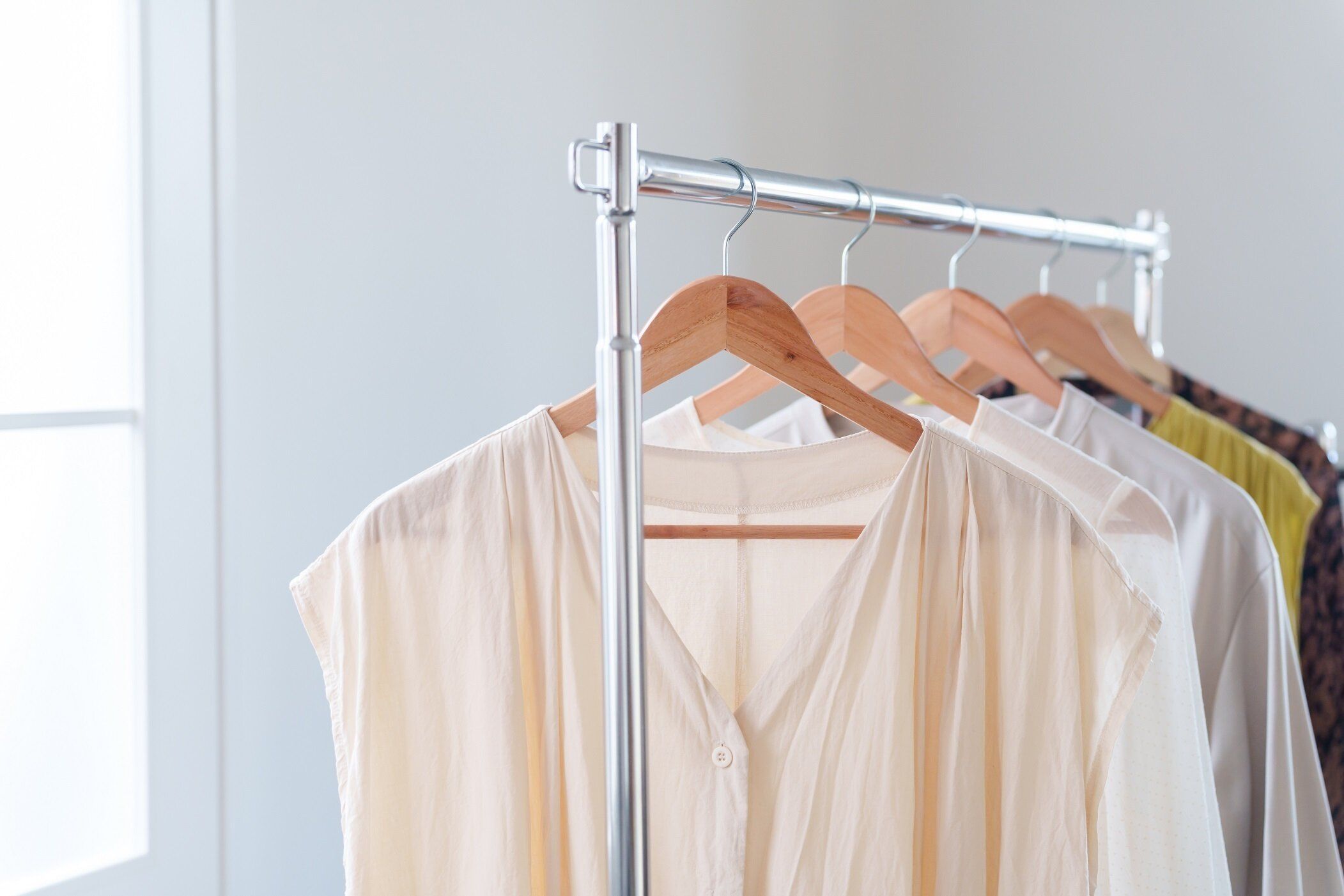 おしゃれなハンガーラックのおすすめ5選！種類や選び方についても解説