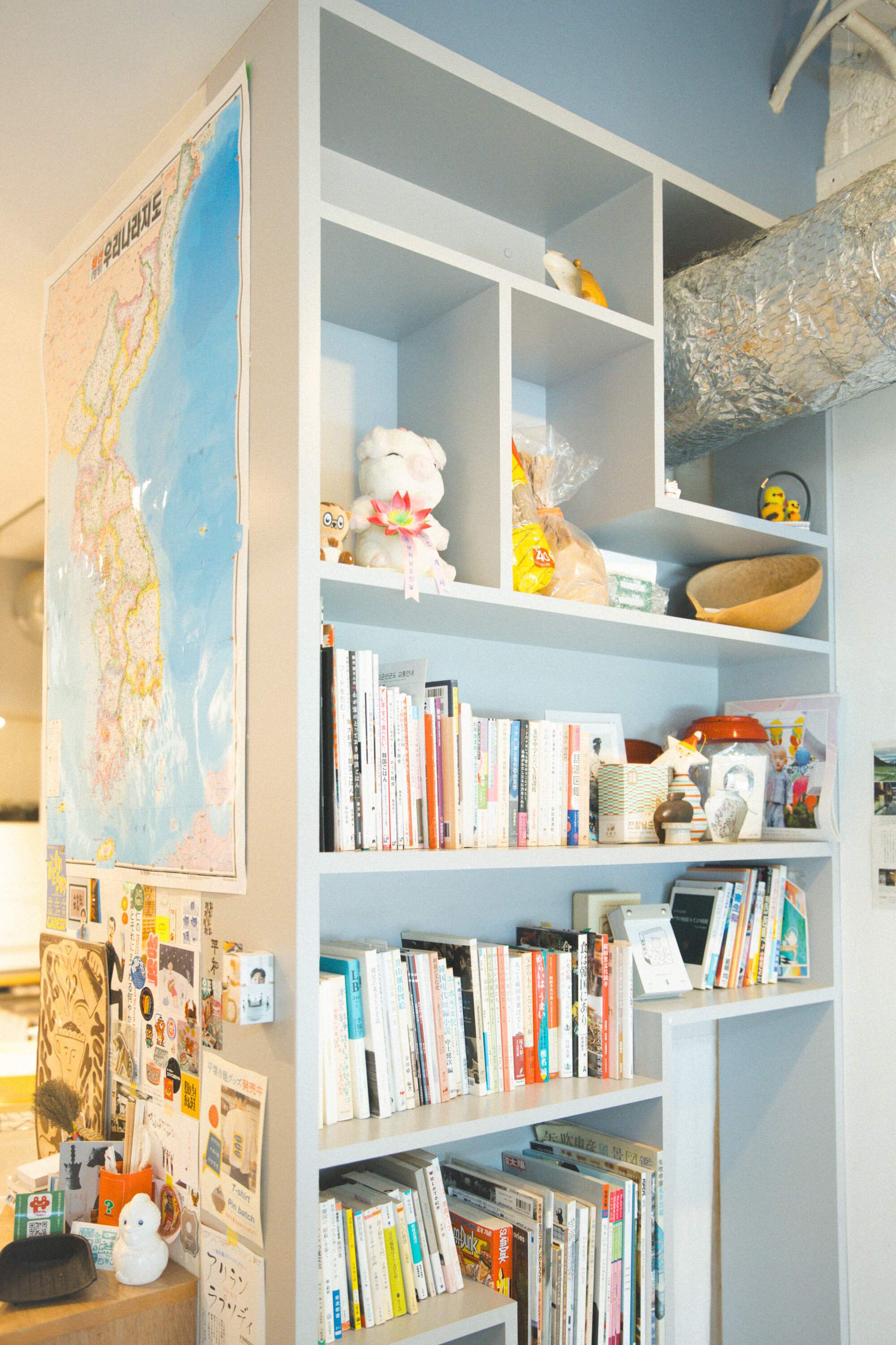 本棚を見て、その人の職業がわかりますか？　～その２．ものごとの背景を知りたくなる本棚