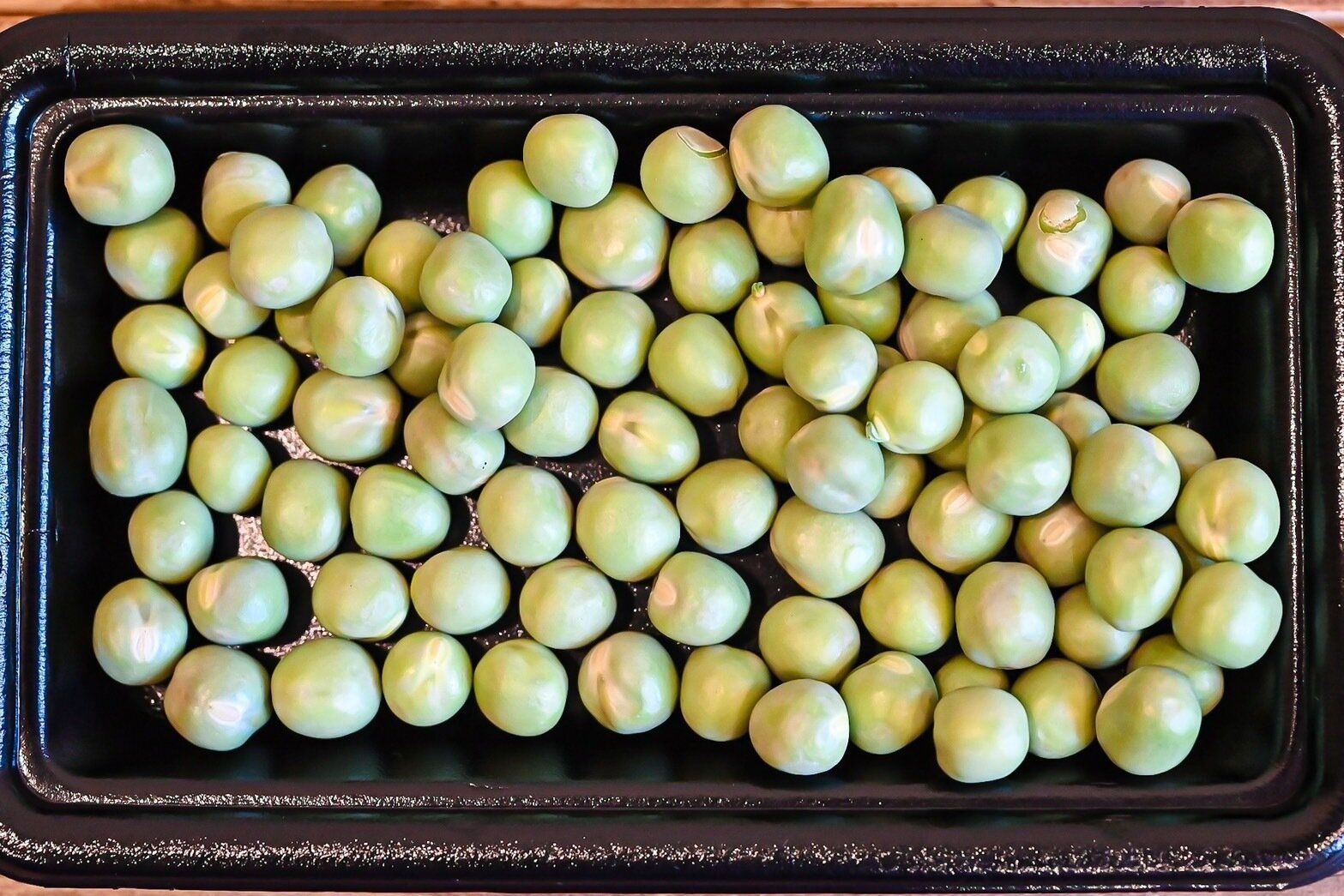 【旬食材】缶詰とはレベチのおいしさ！生のグリーンピースを食べてみて！＆作業時間３分の簡単レシピ