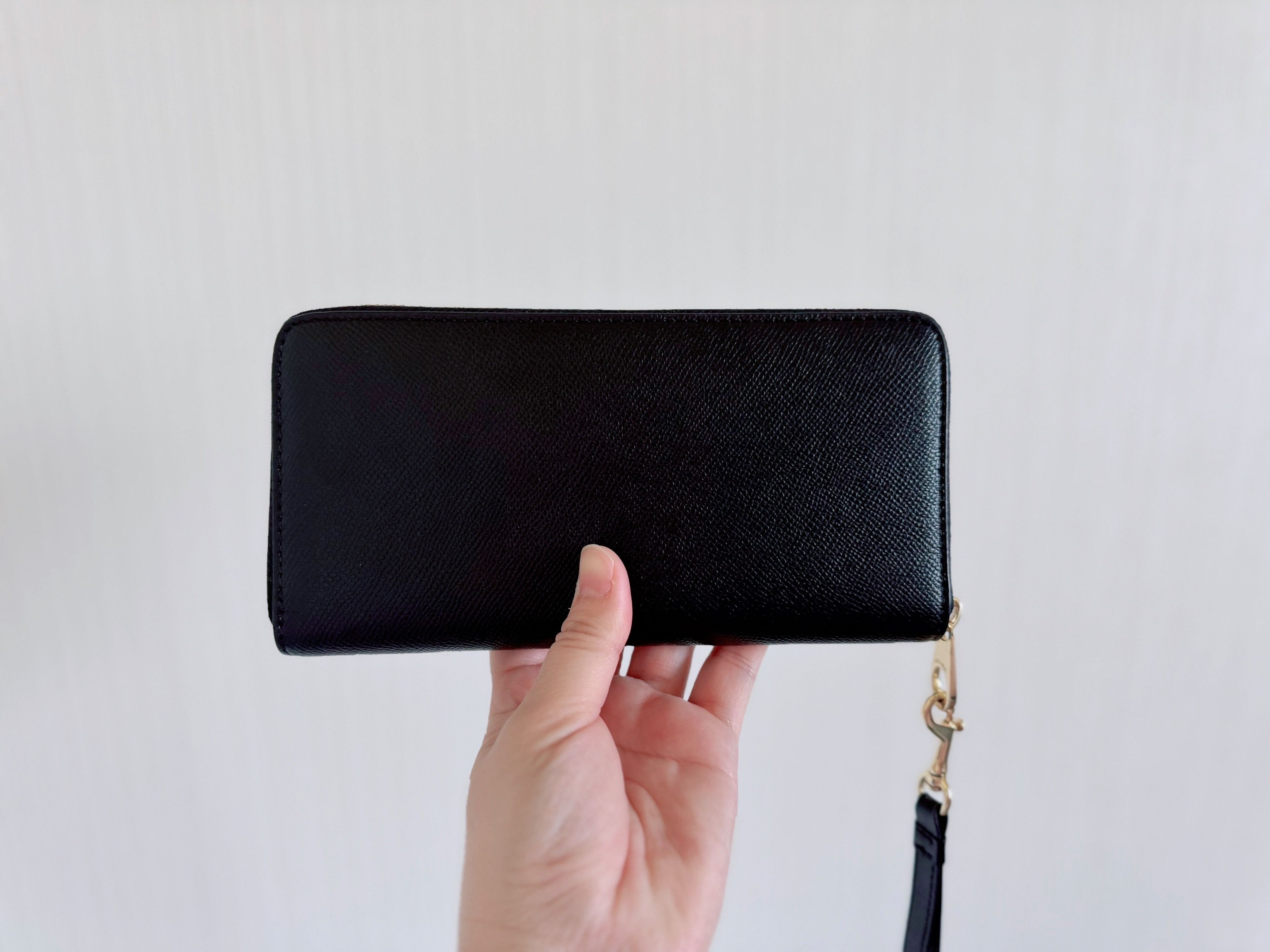 【シンプリスト】10年ぶりに「長財布」を使ってみたら意外とよかった理由3つ