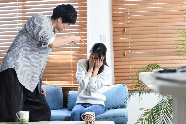 うちの夫はモラハラ夫？「モラハラ地獄」の最中にやってはいけない5つのこと