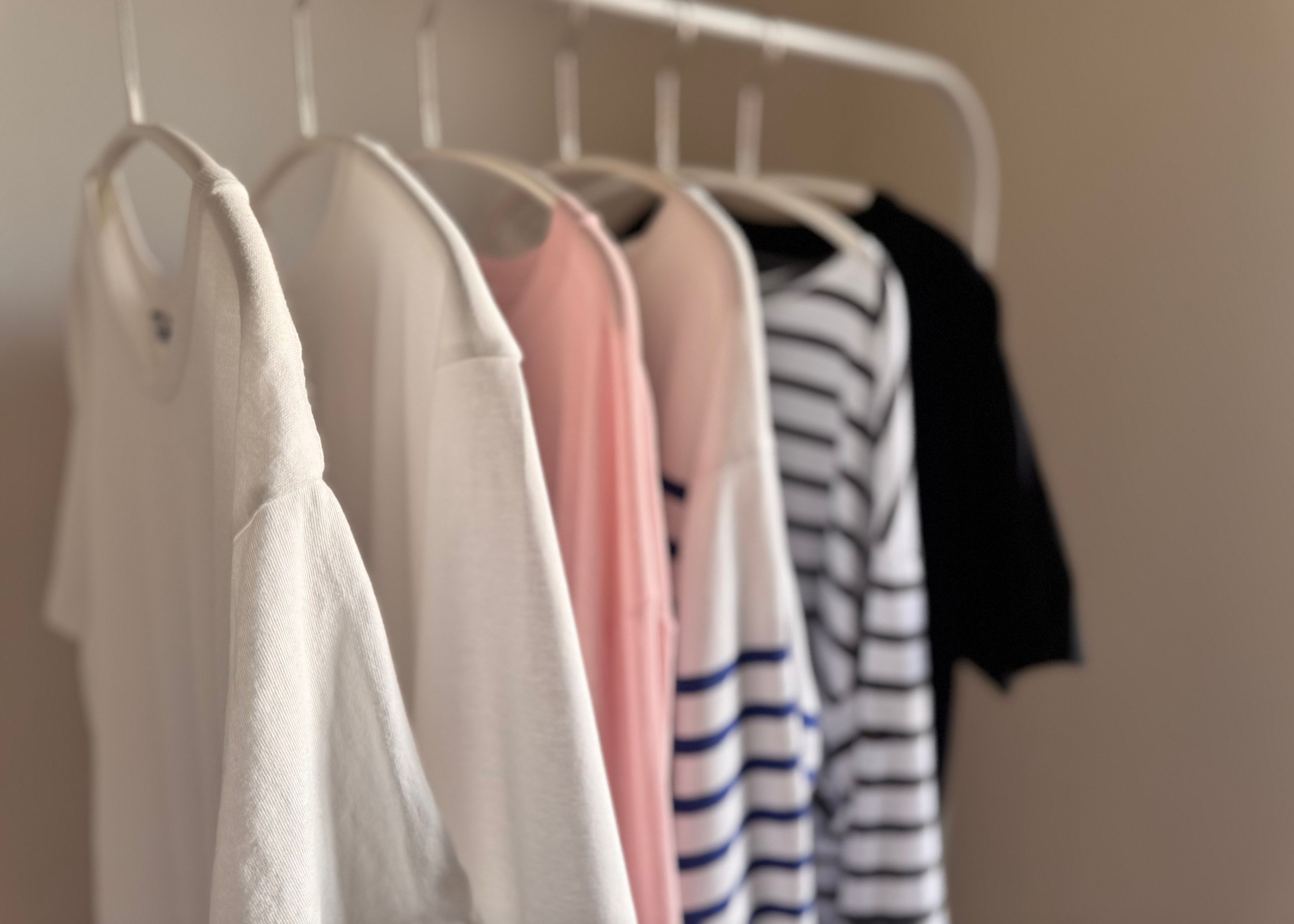 老け見え確実!?40代がやりがちなカットソー・TシャツのNGコーデ