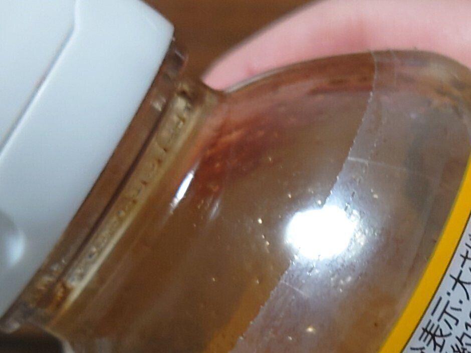 ソースのラベルで喜びの大発見をした4歳娘「もう1本もらえる？」かわいすぎる発想に「元気もらえる」の声