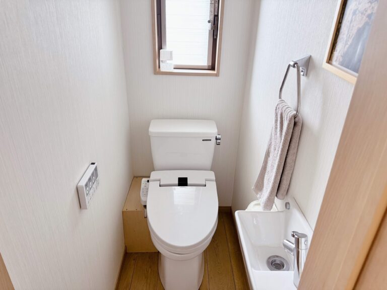 洗剤不要で臭いトイレのニオイがスッキリ消える！一家に一つもっておくべき神商品