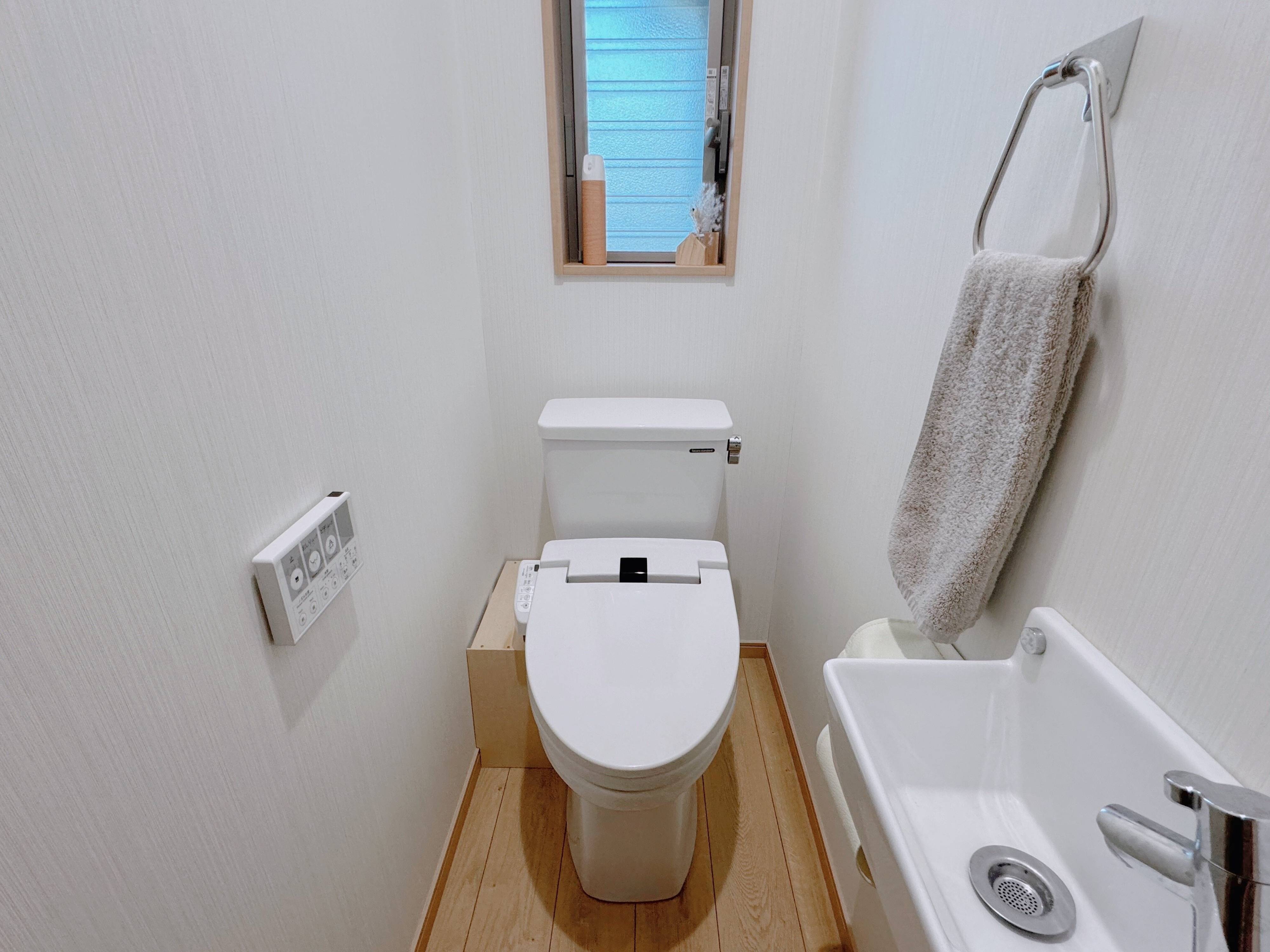 「気付かなかった」では済まされない！知らずに放置するとクサい家に…!?トイレ掃除で忘れがちな3つの場所