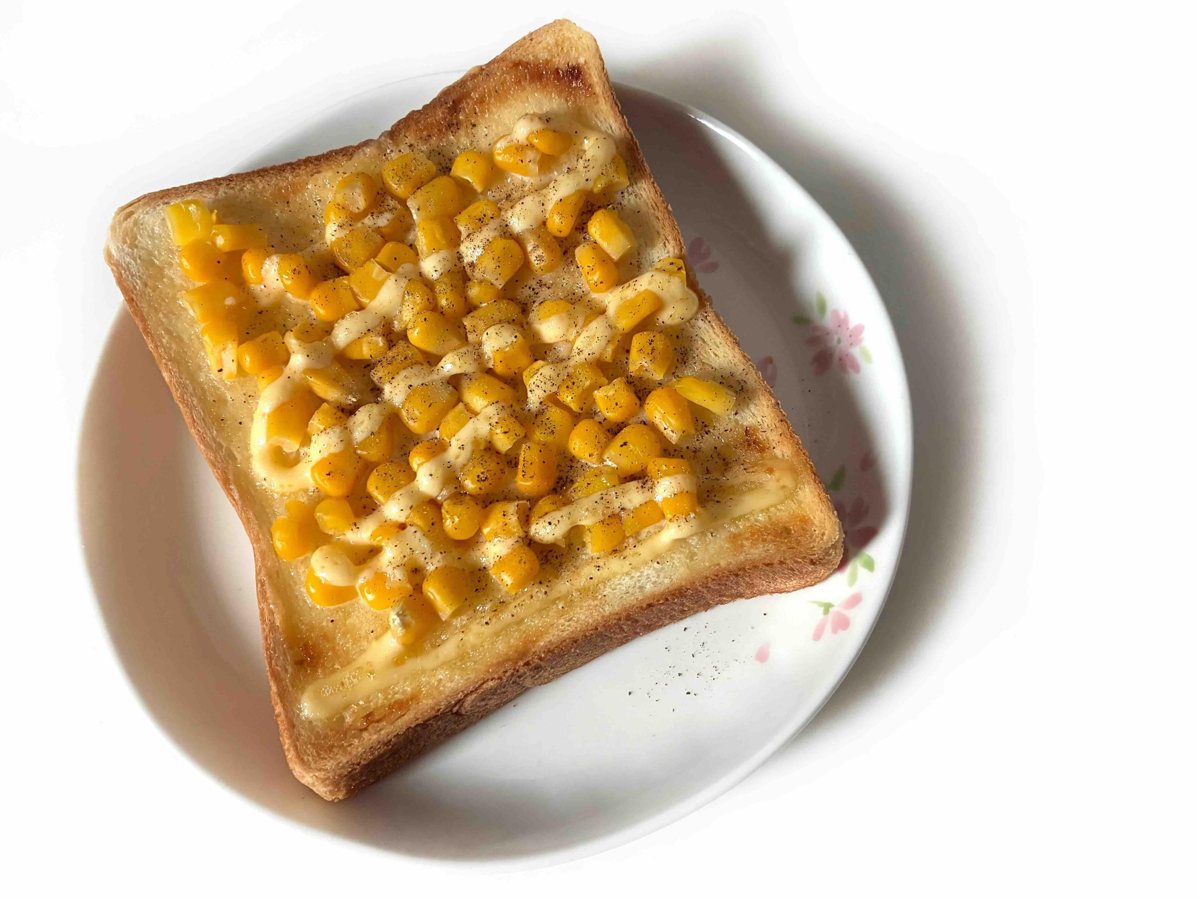 【再現レシピ】まるで菓子パン？！背徳のコーンマヨパンを食パンで作ってみた