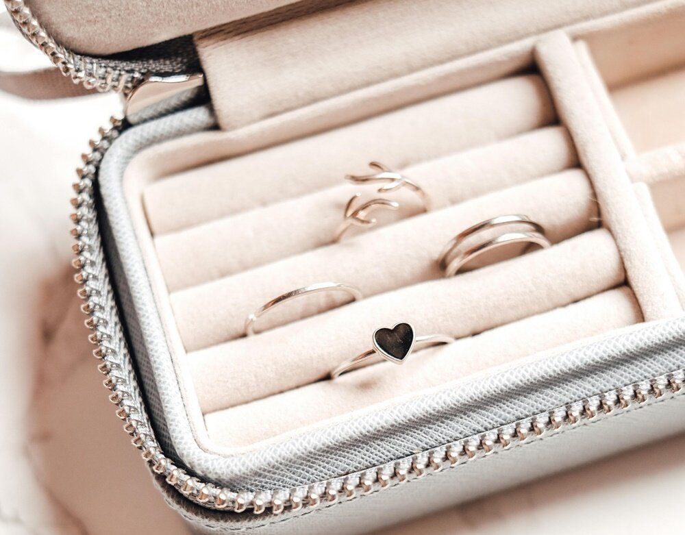 ジュエリーボックスの持ち運びタイプおすすめ27選！ete（エテ）やフランフランなど人気ブランドもご紹介