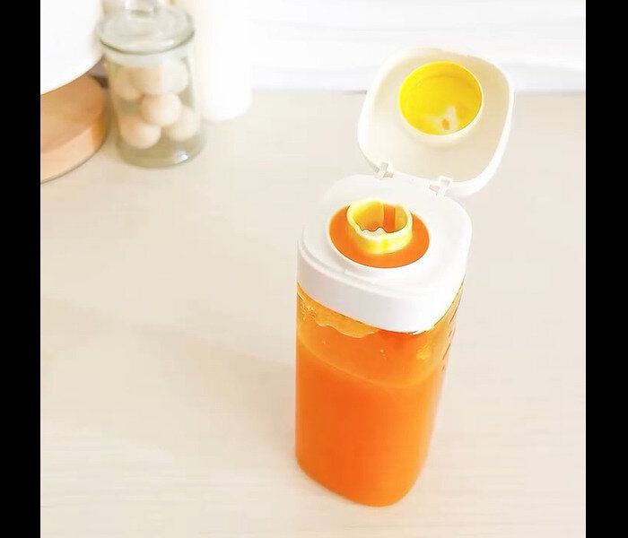 SNSで大バズり！【セリア】「垂れても戻る」「まぁ快適！」便利すぎ4選