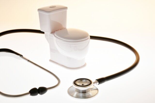 夜のトイレが増えたら要注意⁈家族を守るために知っておきたい「がんのサイン」