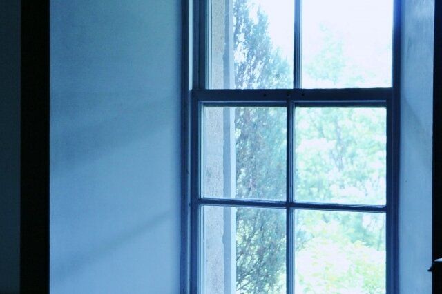 「少しでも節約しながら部屋を冷やしたい！」気象予報士が夏に注目する「窓の方角」とは