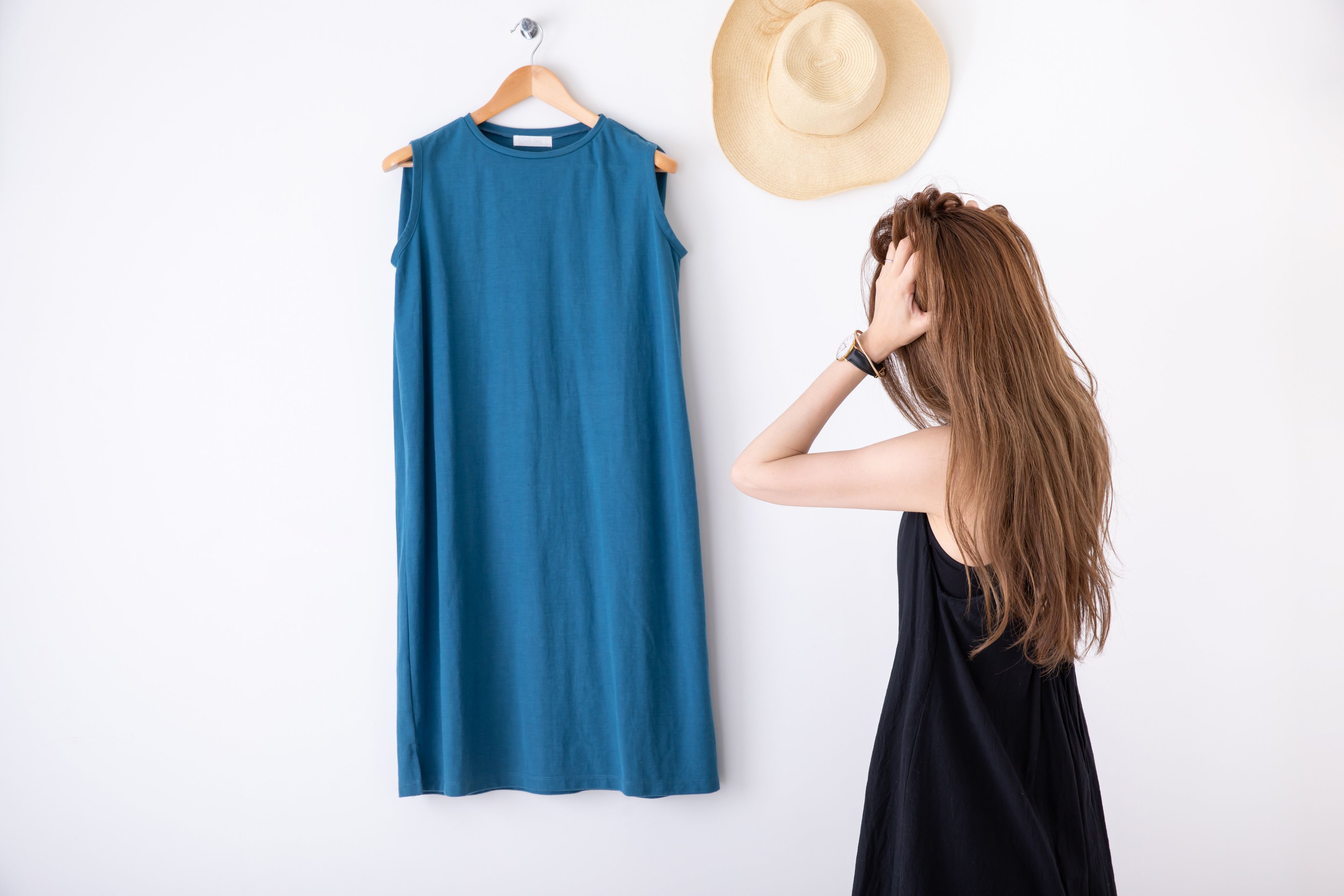 【40代のNG真夏コーデ】涼しさ優先で“おば見え”している!? やりがちな服の選び方3選