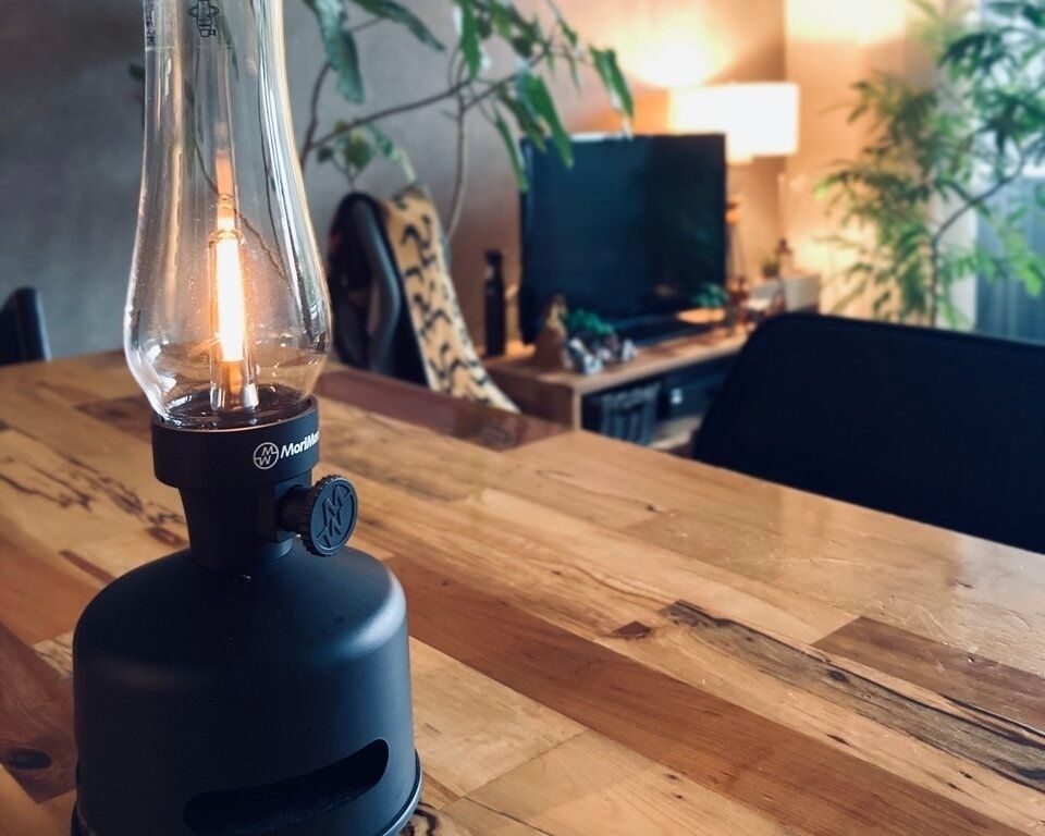 【ルームスタイリストが解説】部屋に置くだけで「センスいい…」と思われる身近な最優秀インテリアって？