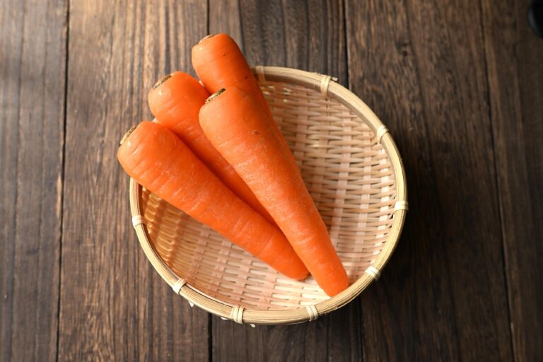 袋入りのまま野菜室に入れないで！にんじんを長持ちさせる超カンタン保存法