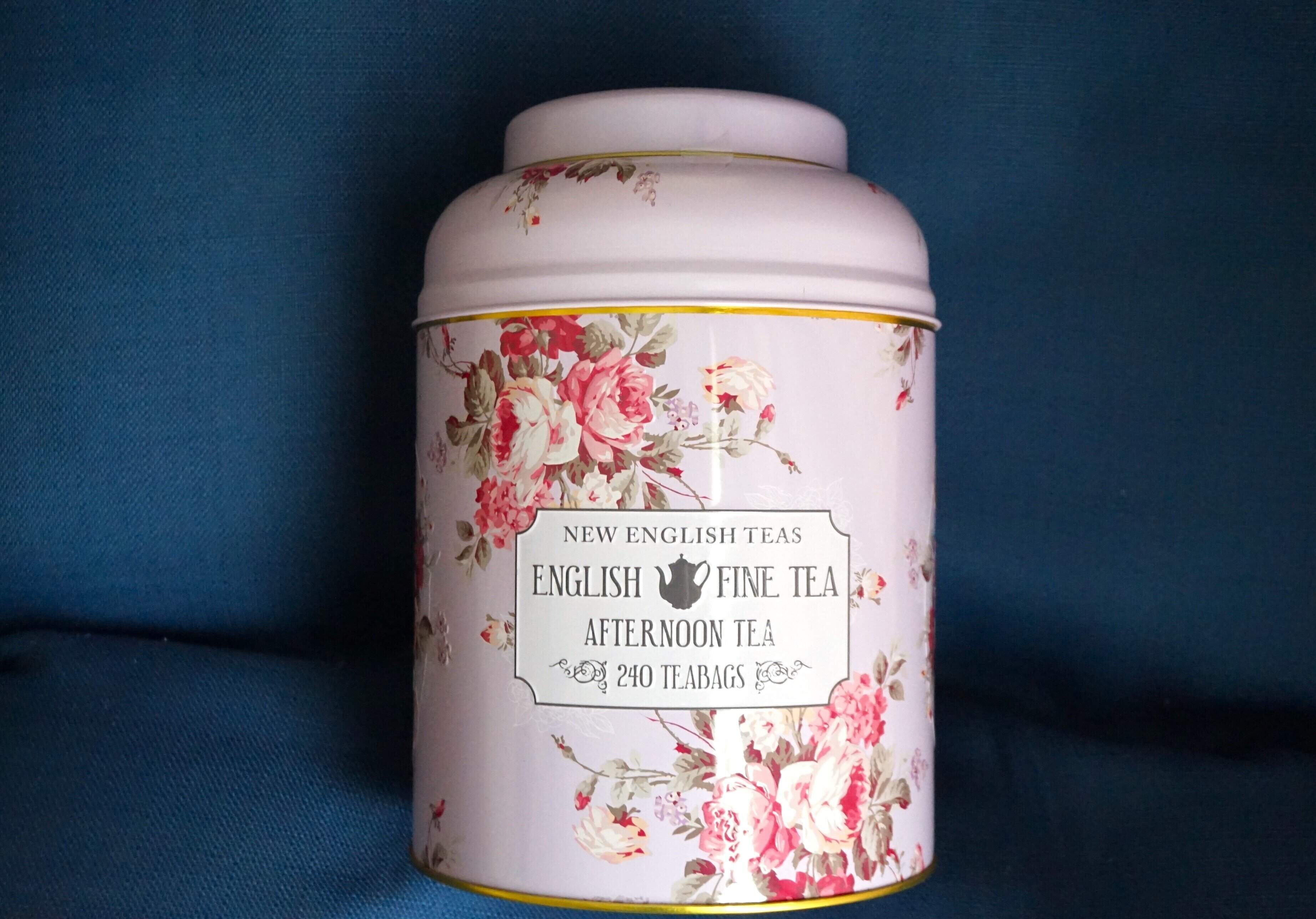 【コストコ】かわいい缶に一目ぼれ！1杯12円の大容量紅茶を楽しもう！