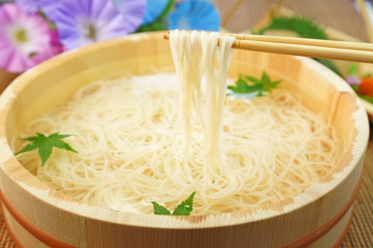食費節約ならロスを減らせ！茹でたそうめんが余ったときのリメイク3選！おやつにも変身