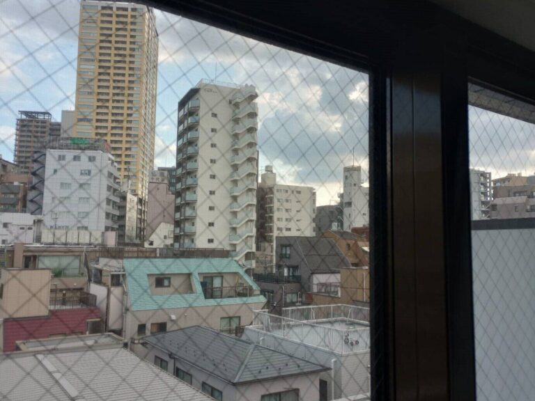 【台風防災】暴風対策で「窓ガラスに養生テープ」は意味ない？意外なNGも…防災士が解説