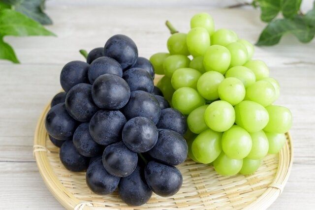紫外線ダメージや肌の乾燥で肌がボロボロ…「なんか老けたかも」と思ったら「ぶどう」を食べて！薬膳のプロが解説