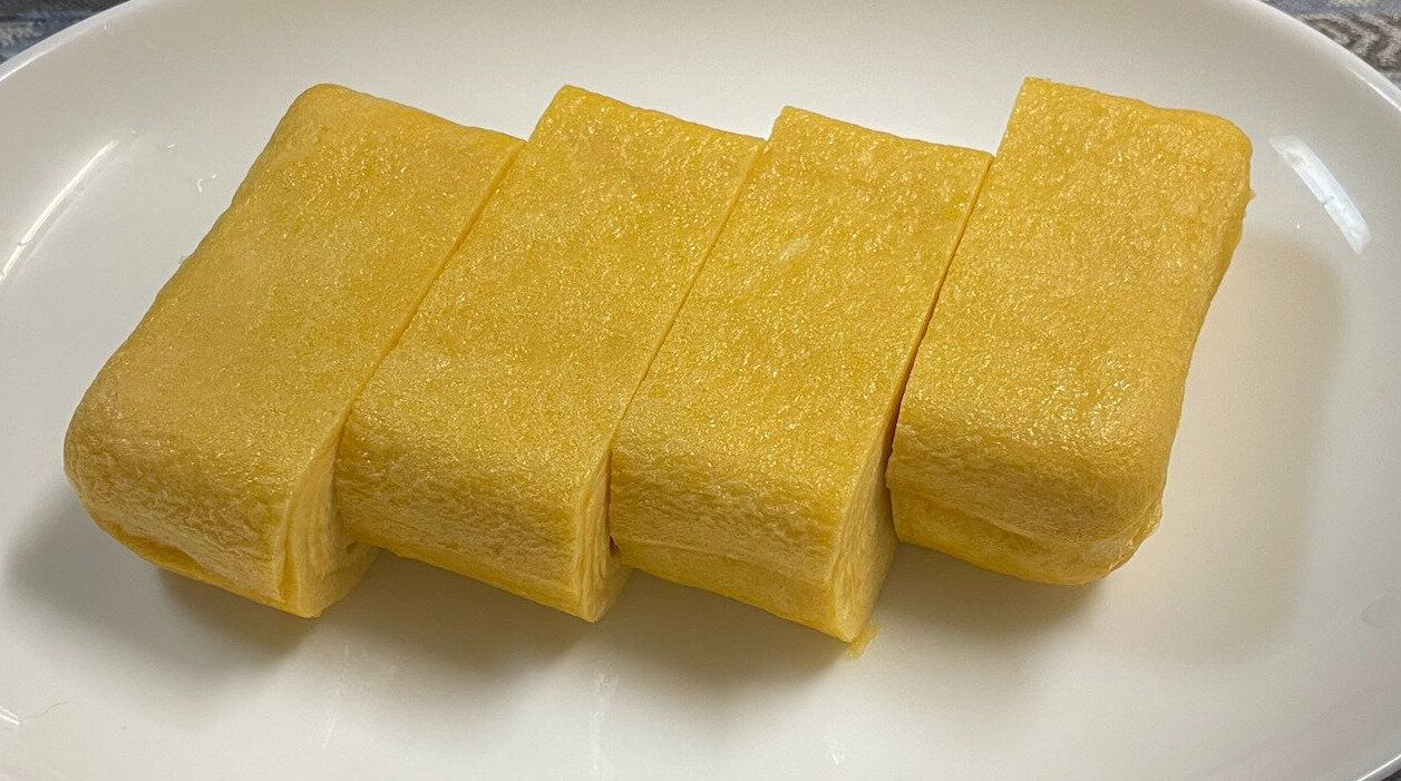 「また綺麗なものを作ってしまいました」陶芸作家が作る卵焼きのあまりの美しさに「これは芸術」の声と54万件いいね